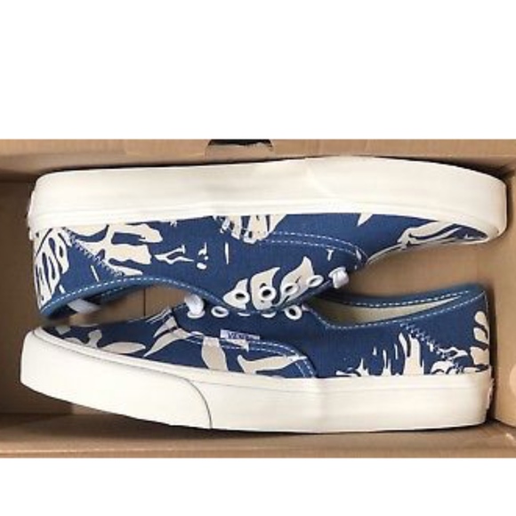 vans churchill blue